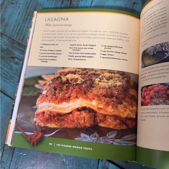 The Pioneer Woman Cooks: Recipes from an Accidental Country Girl Hardcover - Picture 5 of 5